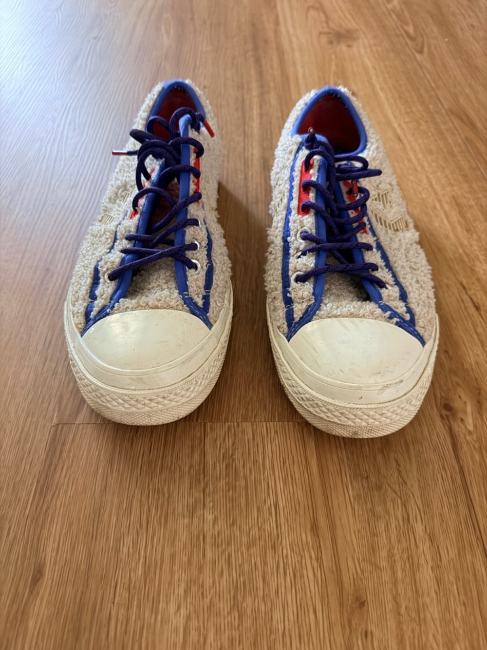 Mens Plush Low-Top Converse